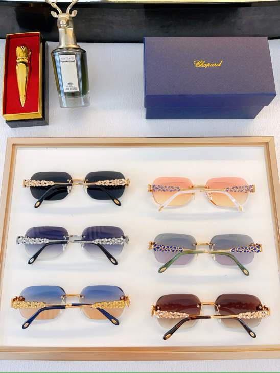 Picture of Chopard Sunglasses _SKUfw80049856fw